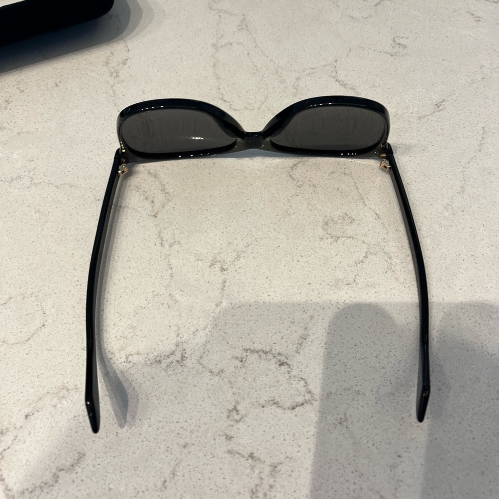 Gucci Eyewear Round Frame Sunglasses Black - Picture 11 of 11